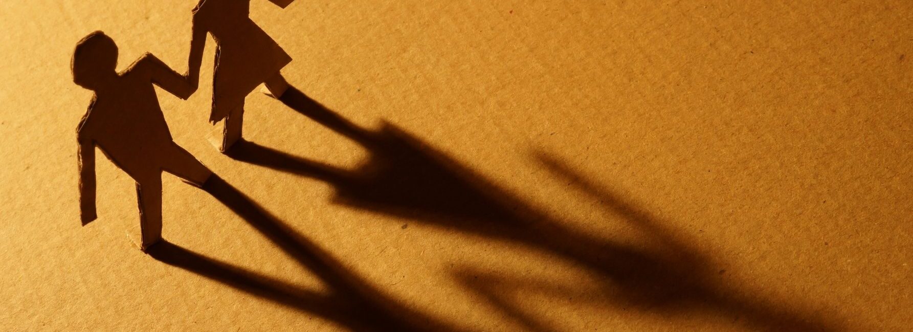 ovisnost u vezi, prikaz muškarca i žene sa sjenama